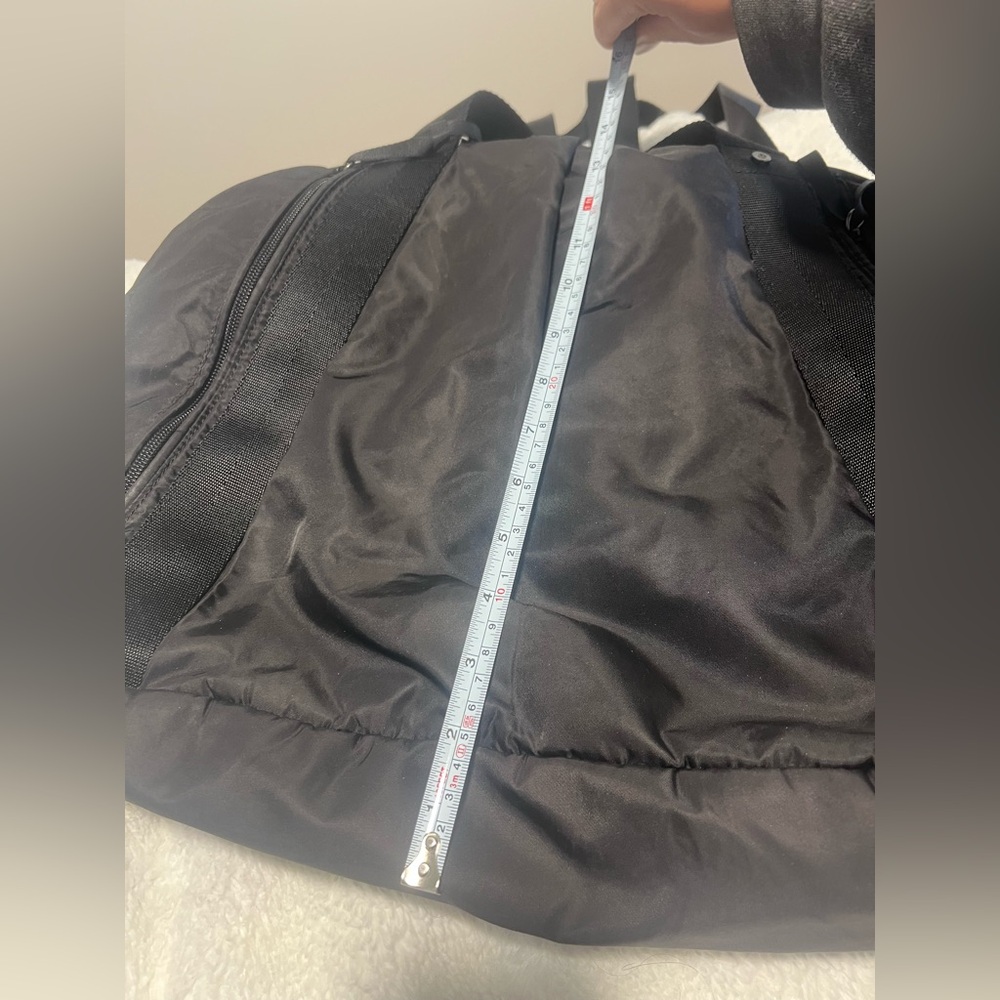 Like New- Lululemon Athleta Overnight Gym/Duffel w/ laptop comp. - Picture 8 of 9